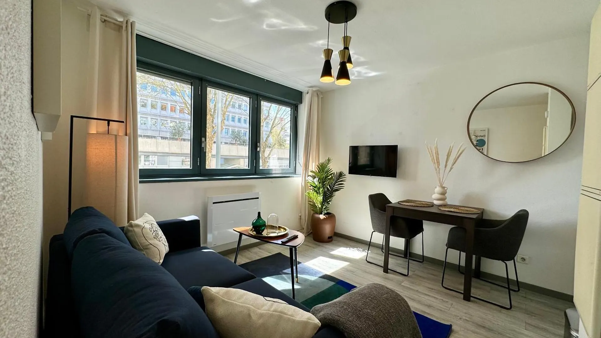 Apartment Suite Bahia Lyon France